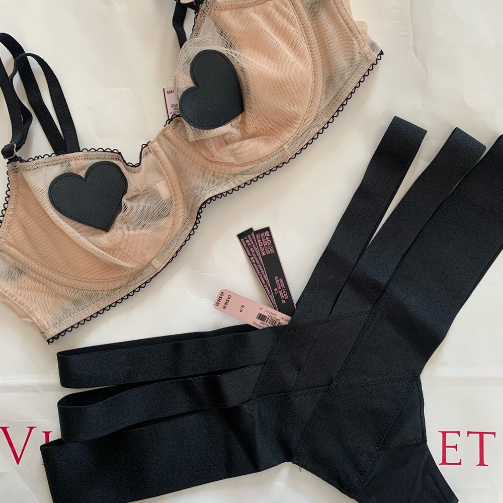 NWT Victoria’s Secret Set Size 34B/S